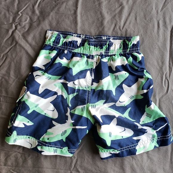 Shark swimming trunks with mesh - Picture 2 of 4
